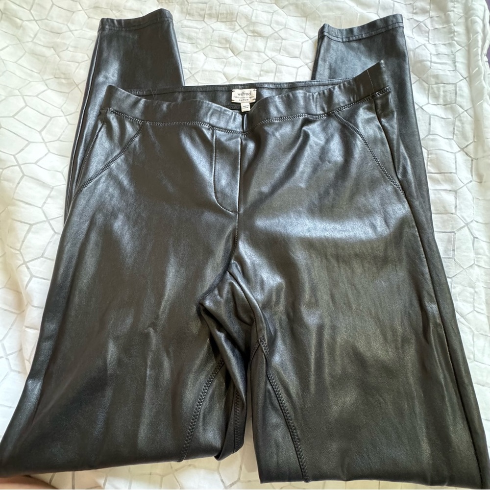 Aritzia Wilfred Free Faux Leather Legging EUC Size Medium